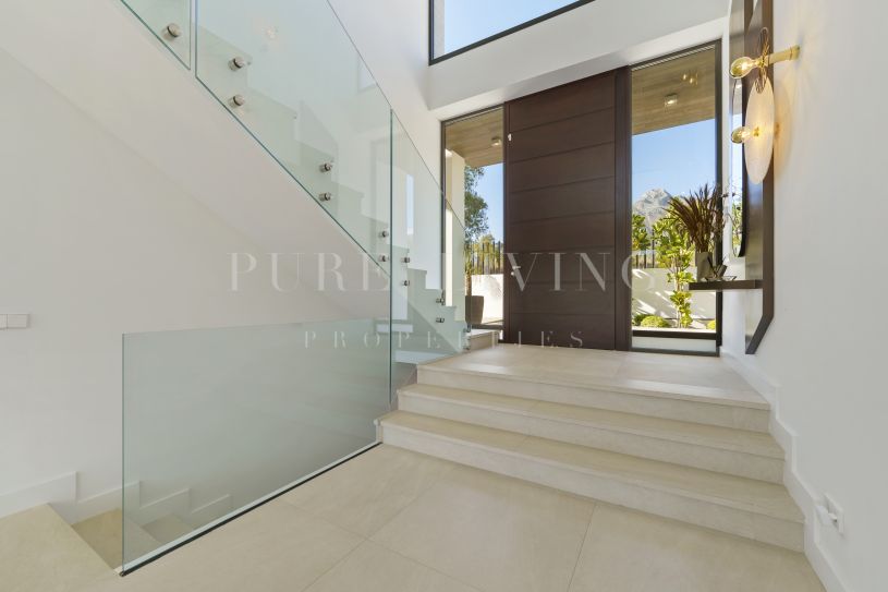 Villa Romano — Elegancia Contemporánea en la Milla de Oro de Marbella