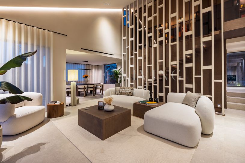 Moderne tropische elegantie in het hart van de Golf Valley van Nueva Andalucía