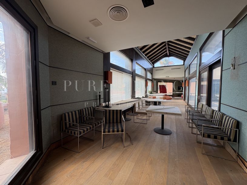 Exclusive Commercial Space for High-End Restaurant – Fully Equipped and Ready to Operate