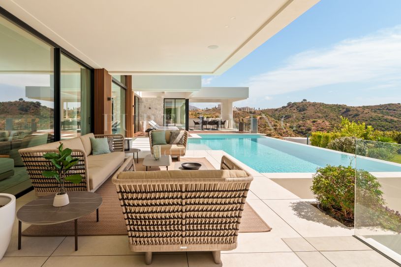 Magnifica nueva villa en las Lomas de la Quinta