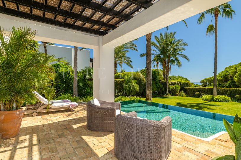 Excepcional villa de cuatro dormitorios con orientación sur dentro del prestigioso resort Finca Cortesín.