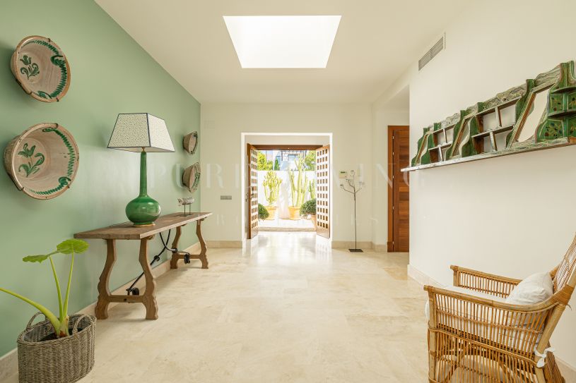Excepcional villa de cuatro dormitorios con orientación sur dentro del prestigioso resort Finca Cortesín.