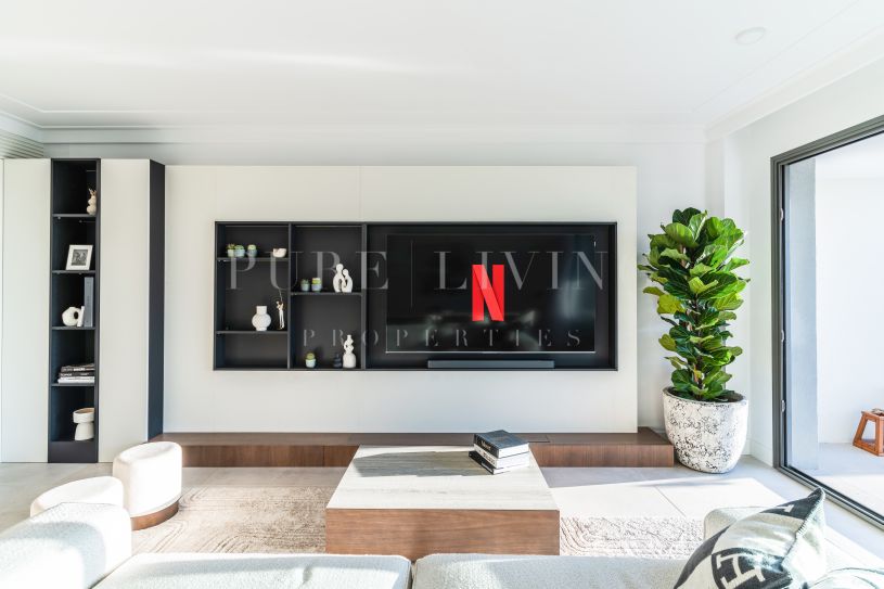 Three-Bedroom Semi-Detached Villa with Sea and Mountain Views in an Exclusive Resort in Mijas Costa