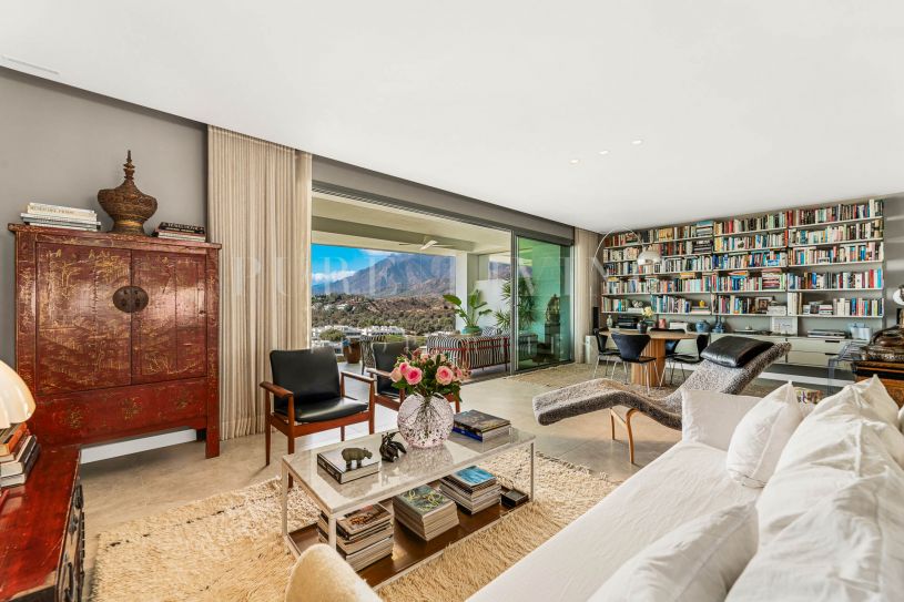 Contemporary Three-Bedroom Apartment with Sea & Sunset Views in Soul Marbella