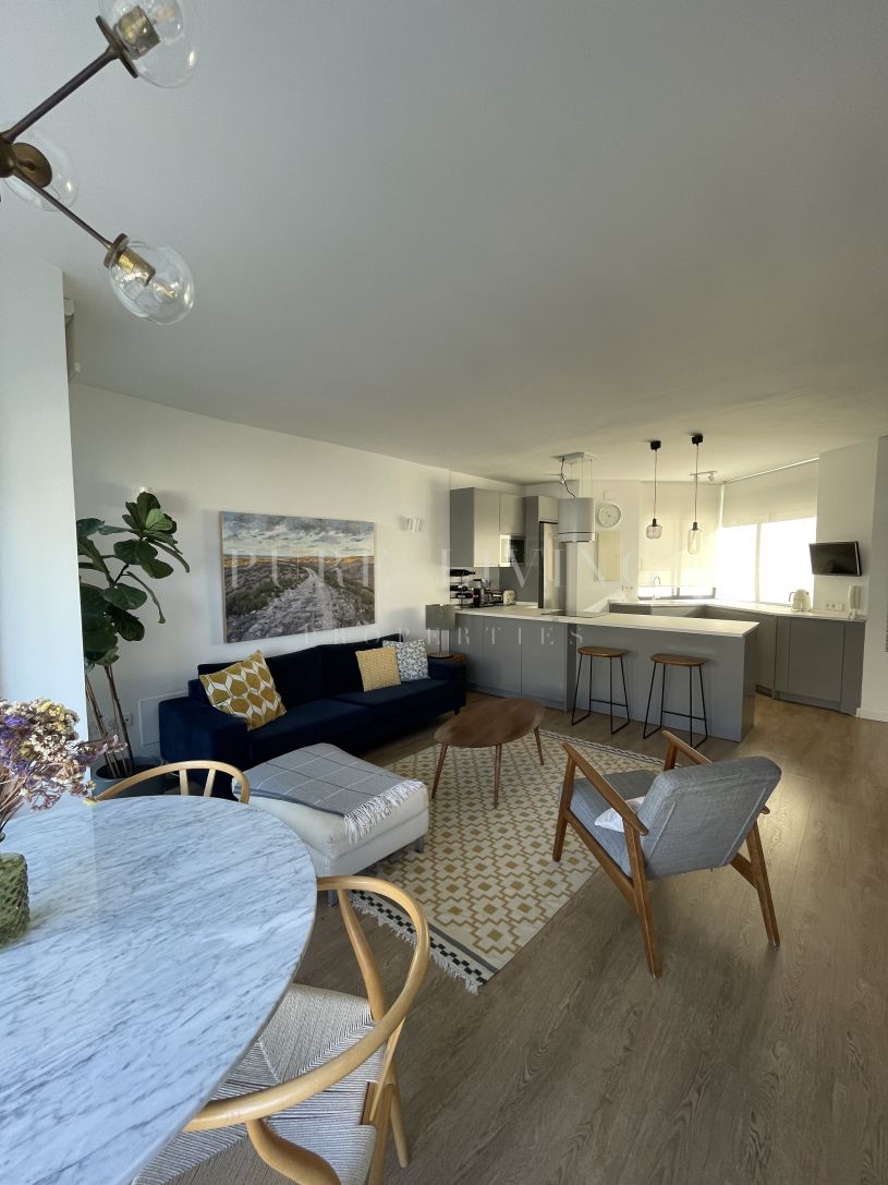 Exceptional 3-bedroom Duplex Penthouse with Sea and Mountain views, located in the prestigious Marbella House community