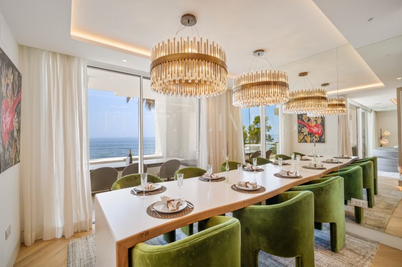 Penthouse duplex de 4 chambres en bord de mer avec piscine privée