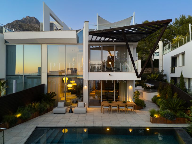 Casa pareada de 4 dormitorios en Meisho Hills, Sierra Blanca