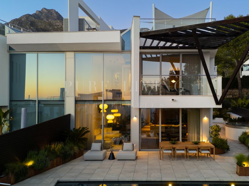 Casa pareada de 4 dormitorios en Meisho Hills, Sierra Blanca