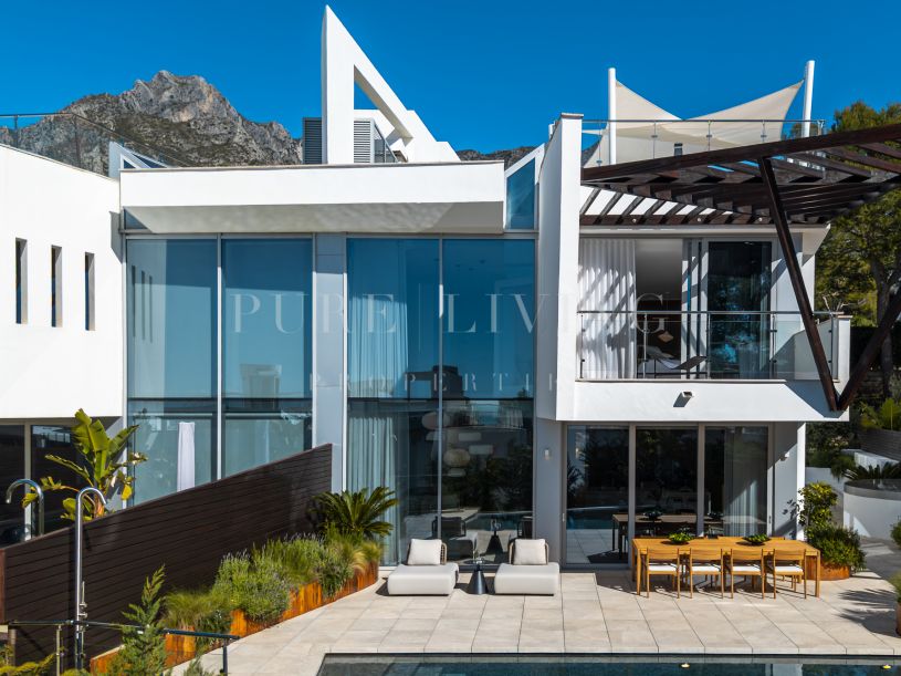 Casa pareada de 4 dormitorios en Meisho Hills, Sierra Blanca