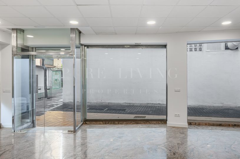 A prime commercial space offering exceptional investment potential on the prestigious Ricardo Soriano.