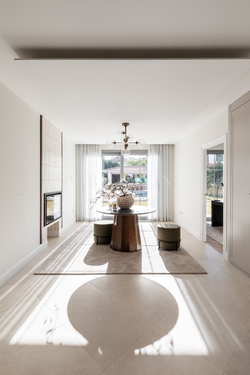 Modern family home for sale in Los Arqueros, Benahavis