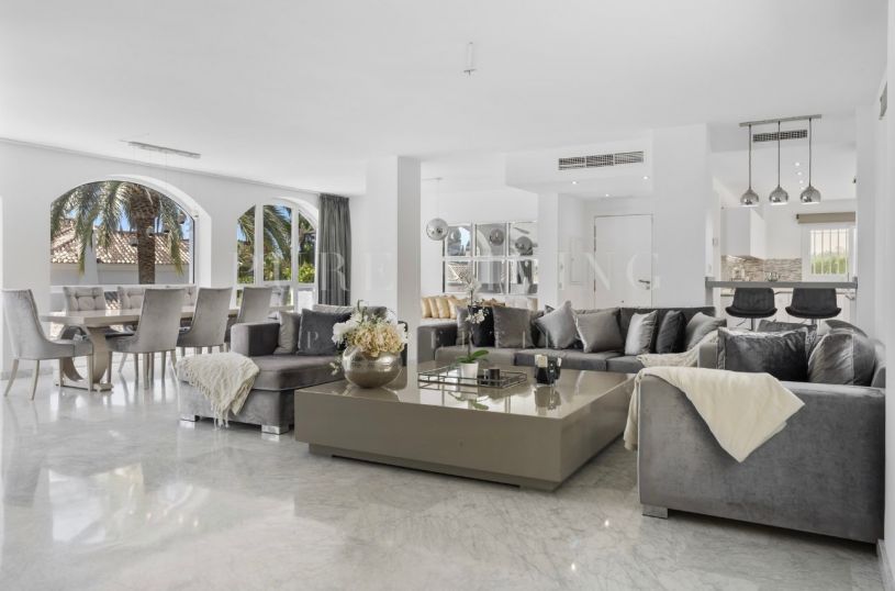 Opportunity in Elviria: 5-Bedroom Villa with Partial Sea Views, Walking Distance to Santa Maria Golf