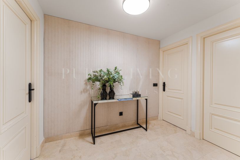 Partamento de lujo de tres dormitorios en Montebello Hills, Marbella.