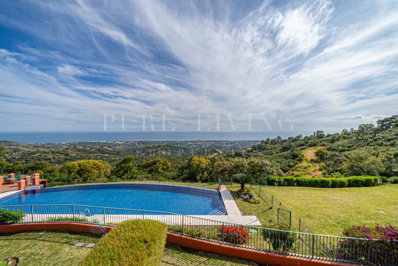 Apartamento lujo con 2 dormitorios y vistas panorámicas al mar