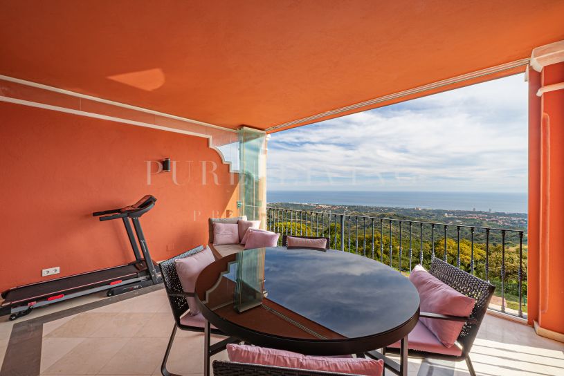 Apartamento lujo con 2 dormitorios y vistas panorámicas al mar