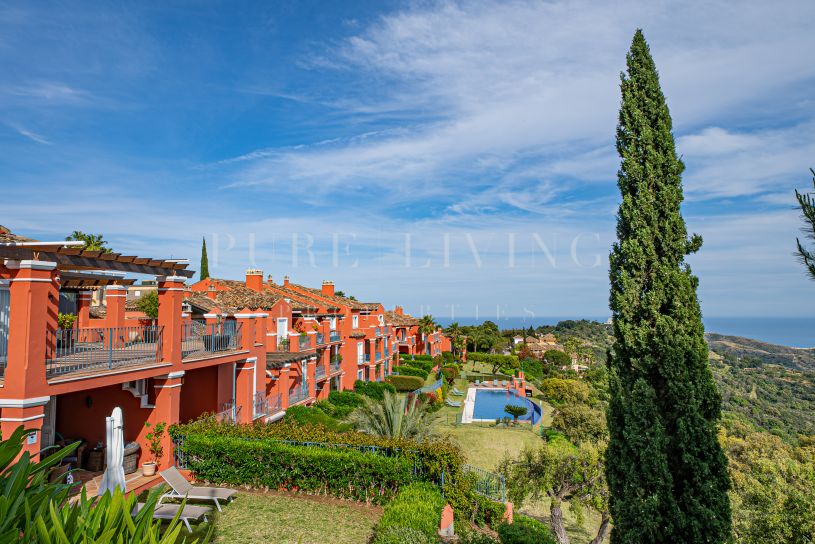 Apartamento lujo con 2 dormitorios y vistas panorámicas al mar