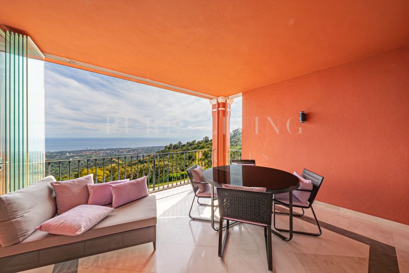 Apartamento lujo con 2 dormitorios y vistas panorámicas al mar