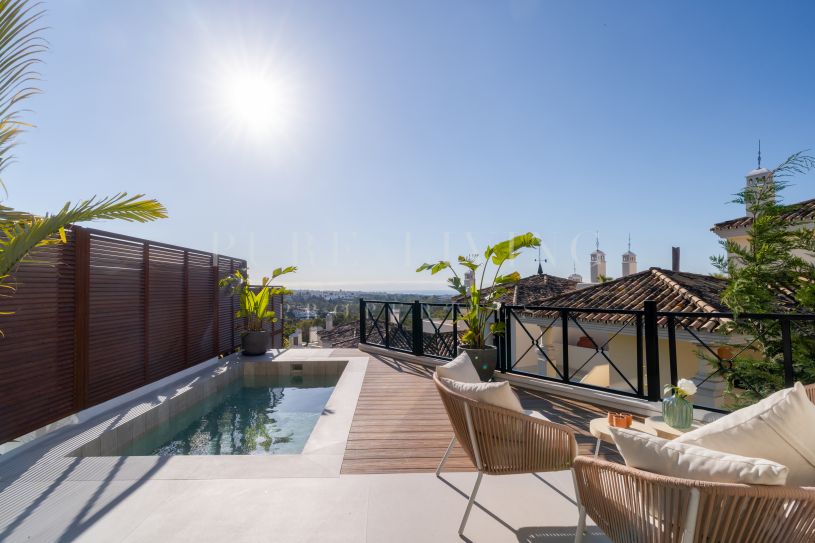 Driekamer Appartement op de Begane Grond met Privézwembad en Panoramisch Uitzicht in Nueva Andalucía