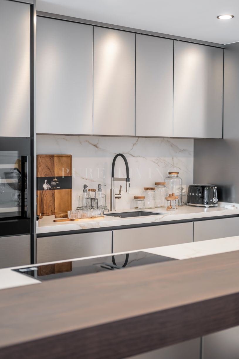 Penthouse en Duplex en Première Ligne de Mer avec Vue Panoramique dans Ventura del Mar, Puerto Banus.