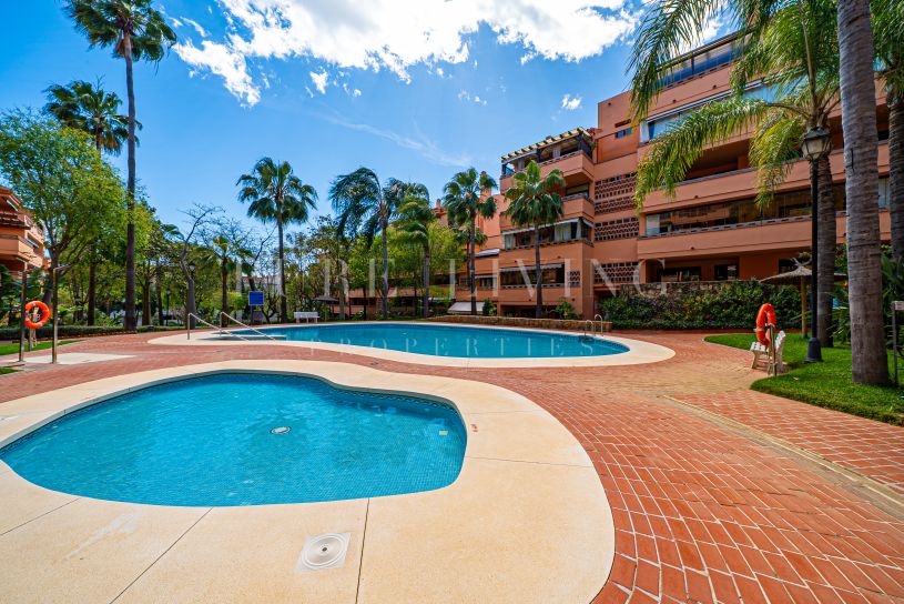 3 bedrooms apartment for sale in Costa Nagueles 3