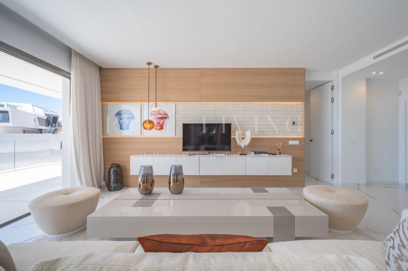 Appartement raffiné en étage intermédiaire avec prestations et équipements exceptionnels