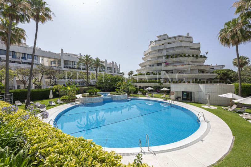 Elegant 4-Bedroom Apartment with Mountain, Urban & Sea Views in Cipreses del Mar