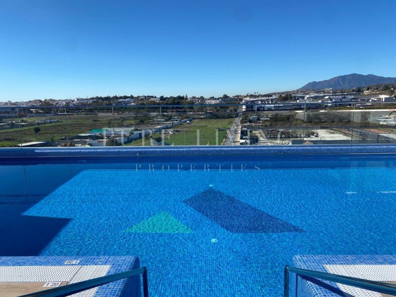 Modern 3-slaapkamer appartement met zeezicht, gelegen in Nueva Andalucia, Marbella