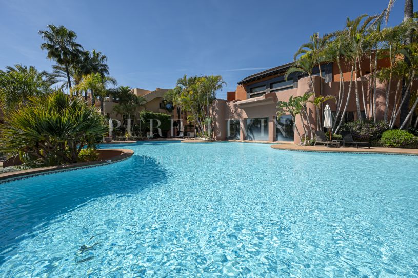 Luxe penthouse met panoramisch uitzicht op zee in Mansion Club, Sierra Blanca – Marbella's Golden Mile