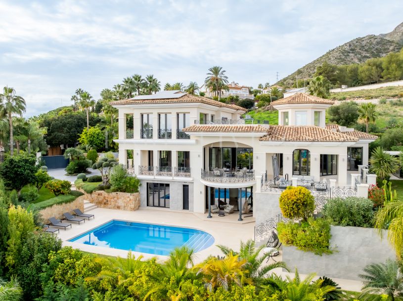 Stunning villa located in the prestigious gated community of Sierra Blanca in Marbella´s golden mile