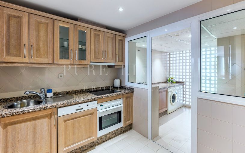 Penthouse VenturaMar – Modern Duplex with Sea Views near Puerto Banús