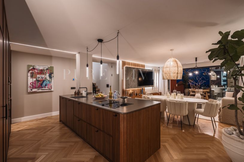 Ático Dúplex Exclusivo con Piscina Privada en Monte Halcones