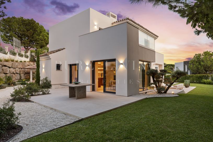 Modern Four-Bedroom Home in Exclusive Gated Community – La Alquería