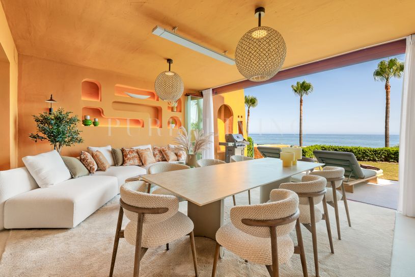 Exquisito apartamento en planta baja totalmente reformado en Los Granados del Mar, Estepona