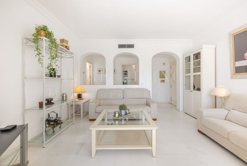 Twee slaapkamer appartement in Ancon Sierra IV, Lomas del Marbella Club