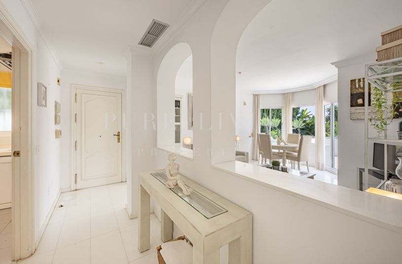 Twee slaapkamer appartement in Ancon Sierra IV, Lomas del Marbella Club