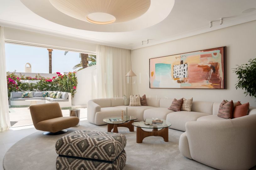 Uitzonderlijke Halfvrijstaande Woning in de Prestigieuze Oasis Club, Marbella’s Gouden Mijl