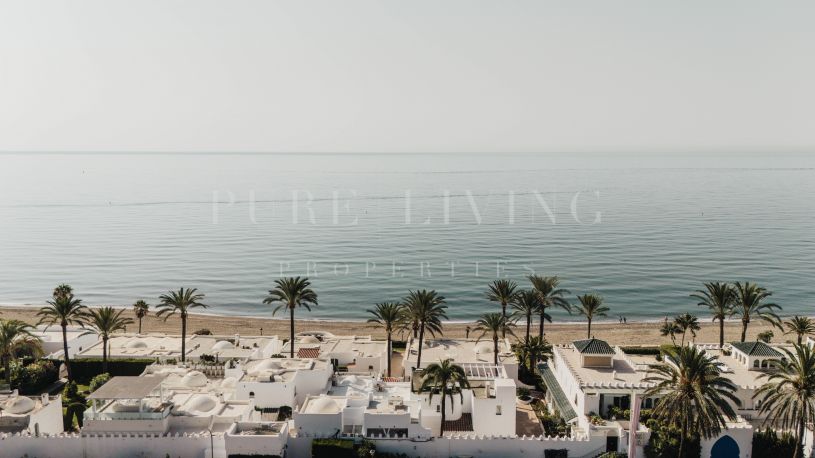 Uitzonderlijke Halfvrijstaande Woning in de Prestigieuze Oasis Club, Marbella’s Gouden Mijl