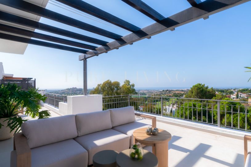 Exceptional Duplex Penthouse in La Quinta, Benahavís