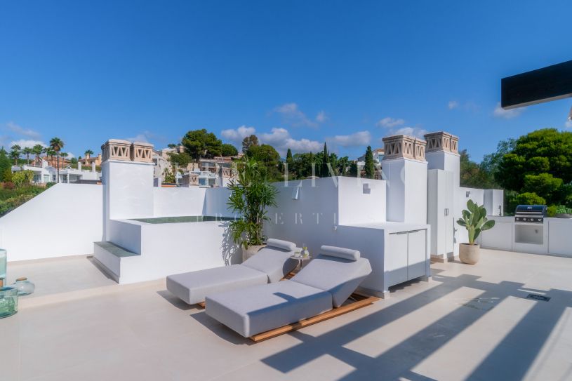 Exceptional Duplex Penthouse in La Quinta, Benahavís