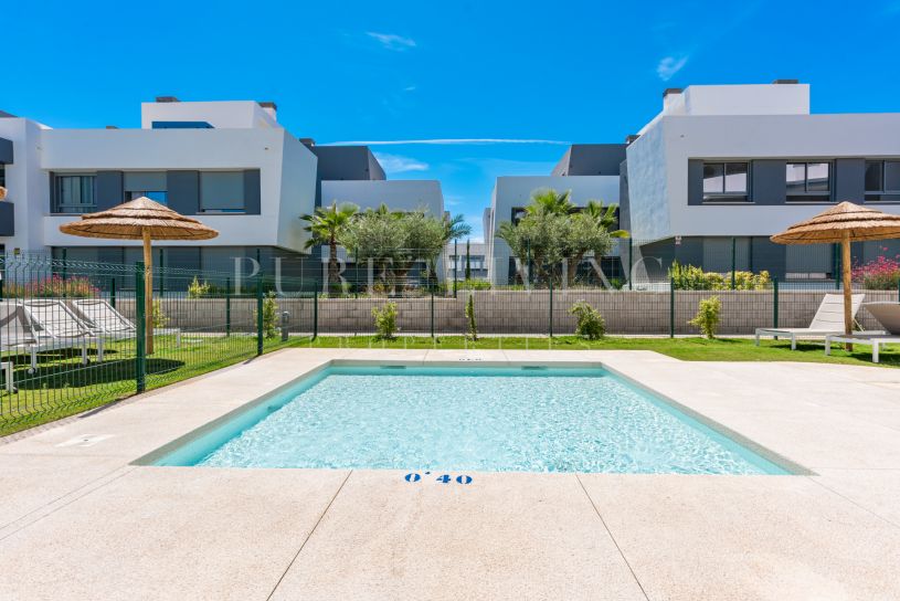Penthouse contemporain avec grande terrasse et vue dégagée
