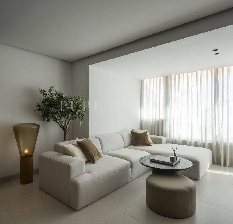 Beautifully Renovated 3-Bedroom Apartment in Marbella’s Prestigious Centre – Steps from the Beach