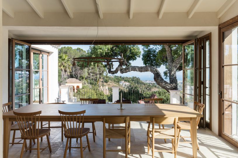 Villa a la venta en El Madroñal, Benahavis