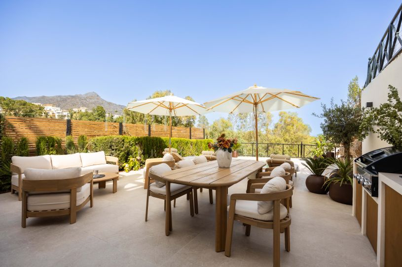 Luxury Ground Floor Apartment in Les Belvederes, Nueva Andalucía