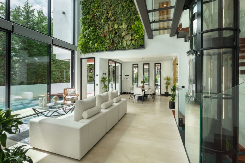 Villa Cypress