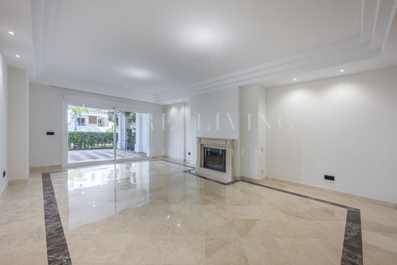 A spacious west facing three bedroom apartment in Montebello Hills, Marbella Golden Mile