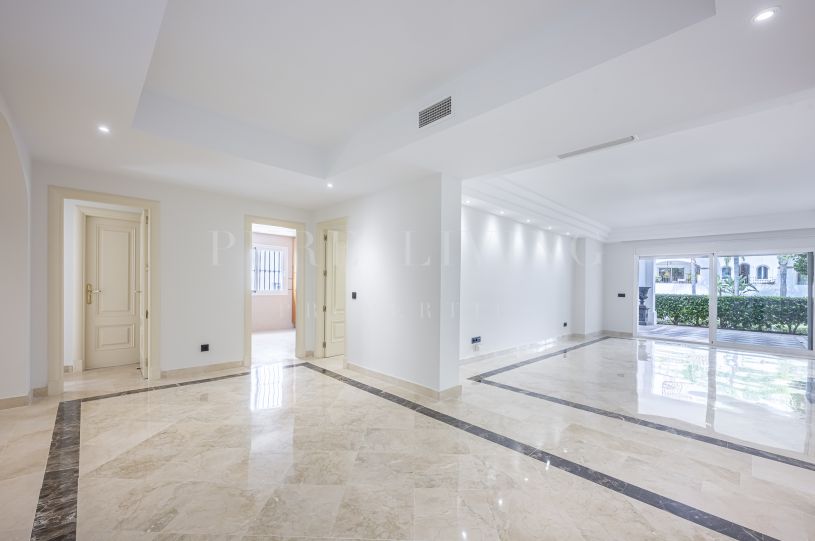 A spacious west facing three bedroom apartment in Montebello Hills, Marbella Golden Mile