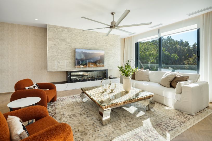 Family home in Parcelas del Golf, Nueva Andalucia