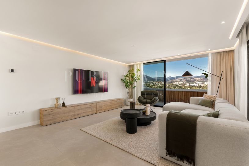 Apartment for sale in Jardines de Andalucia, Nueva Andalucia