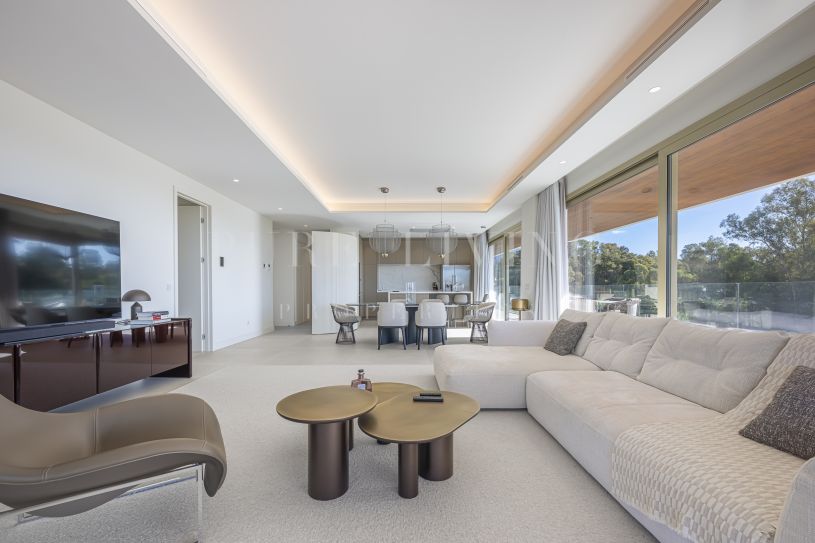 Elegant Contemporary Living on Marbella’s Golden Mile