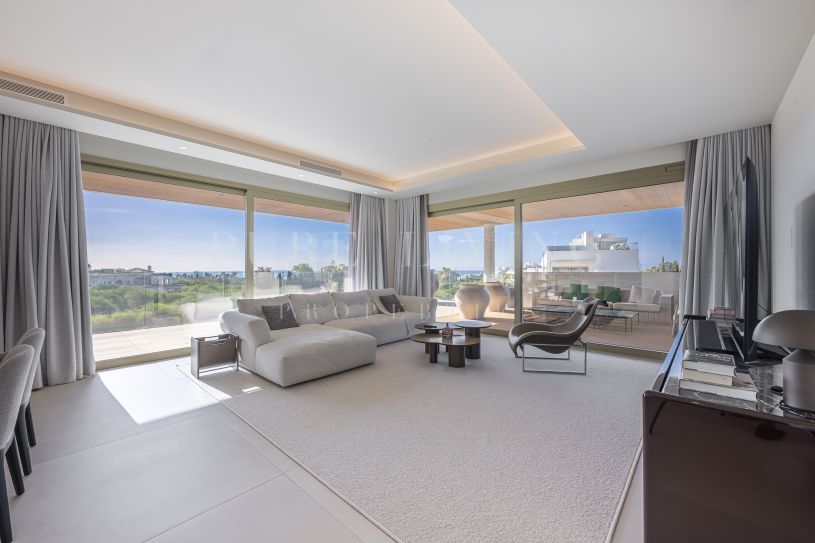 Elegant Contemporary Living on Marbella’s Golden Mile